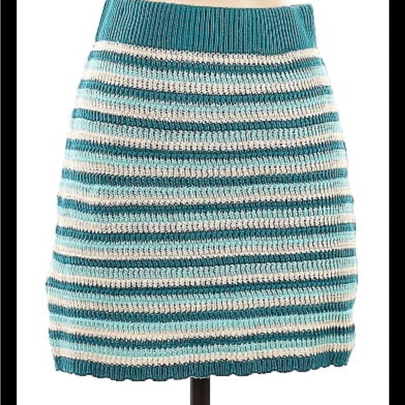 Womens crochet mini skirt. Size XS - Picture 3 of 4